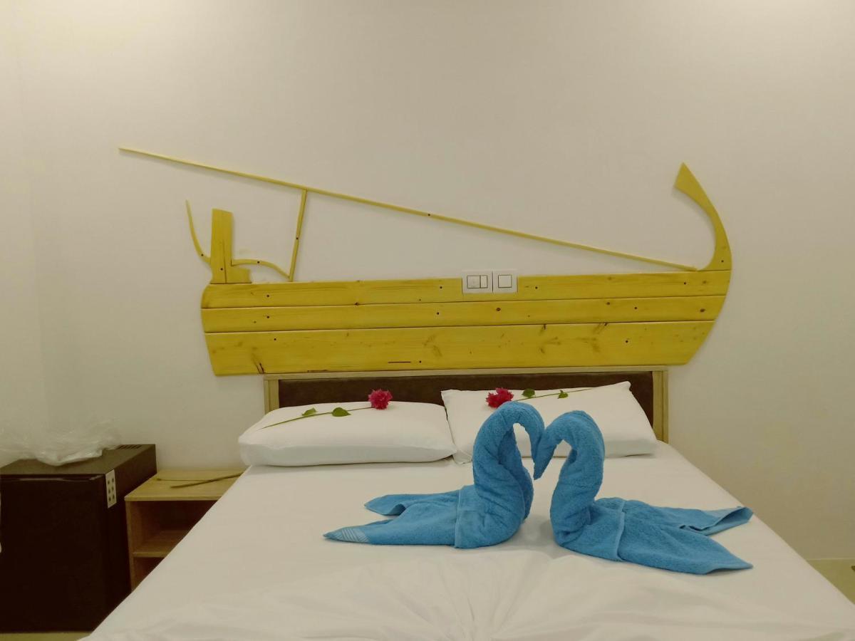 Maalhos Thila Inn Экстерьер фото